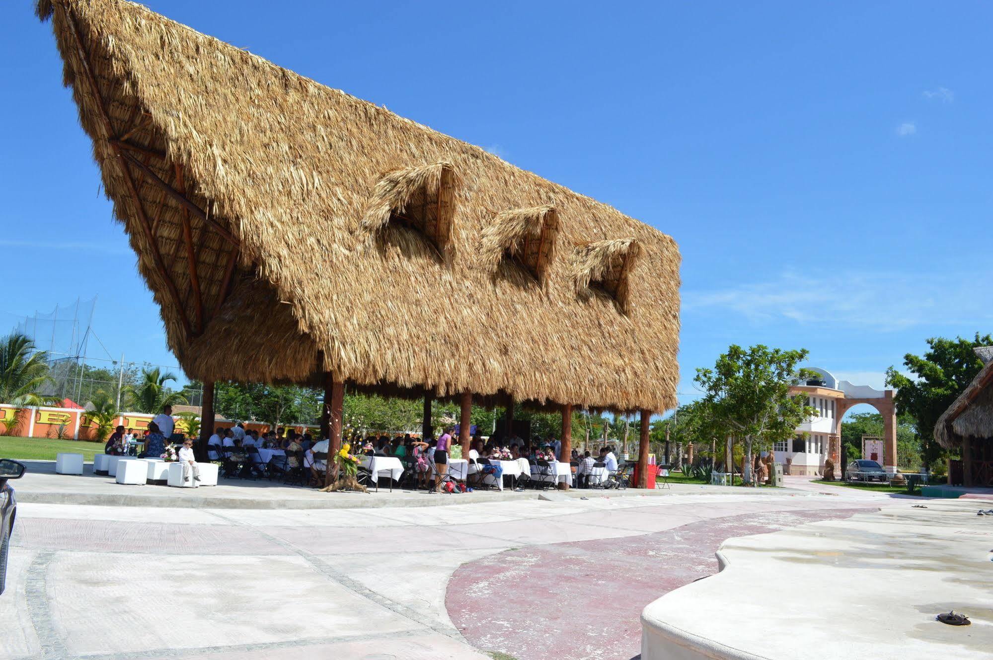 Hotel Hacienda Ixtlan Cozumel Kültér fotó