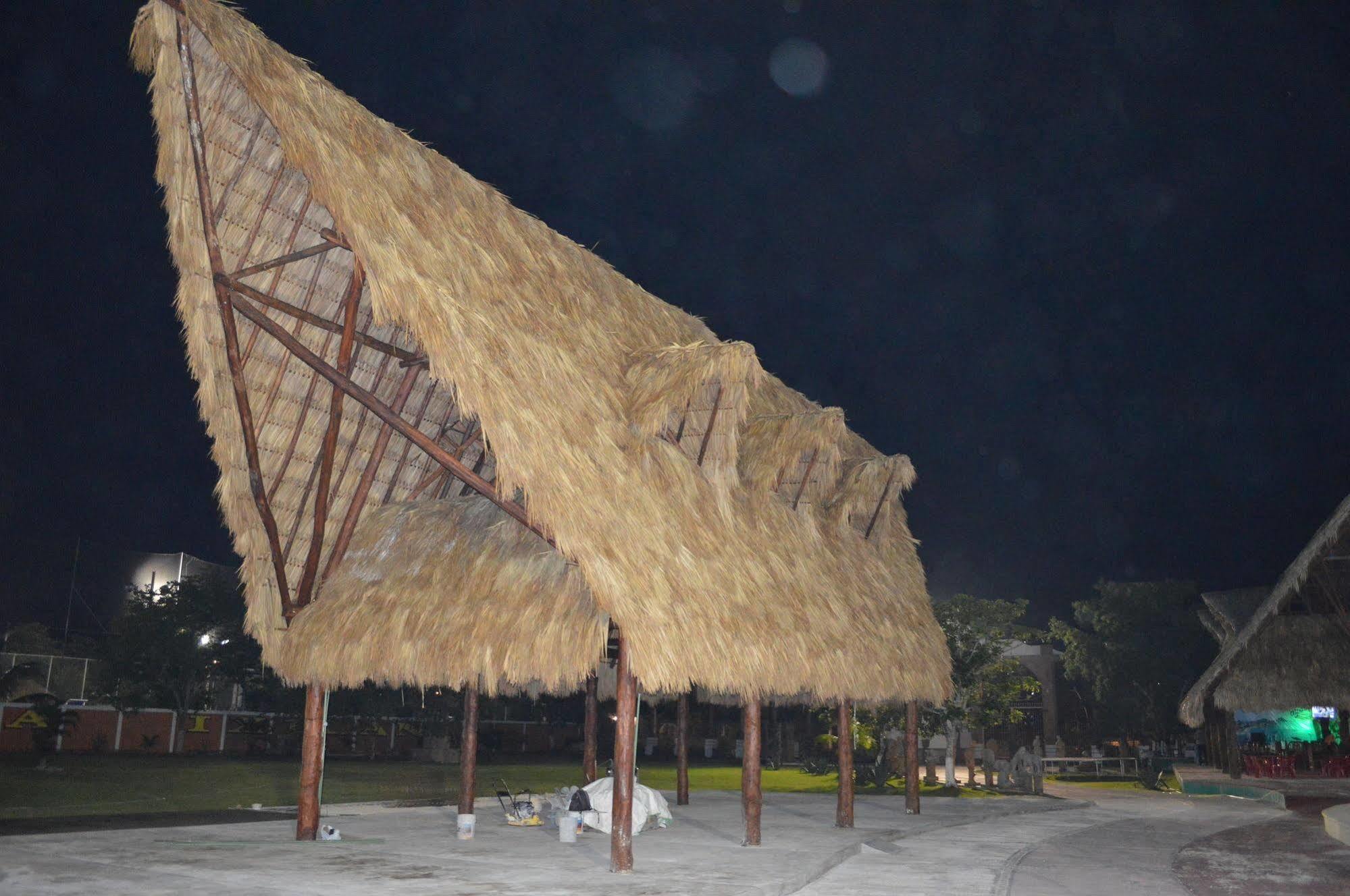 Hotel Hacienda Ixtlan Cozumel Kültér fotó